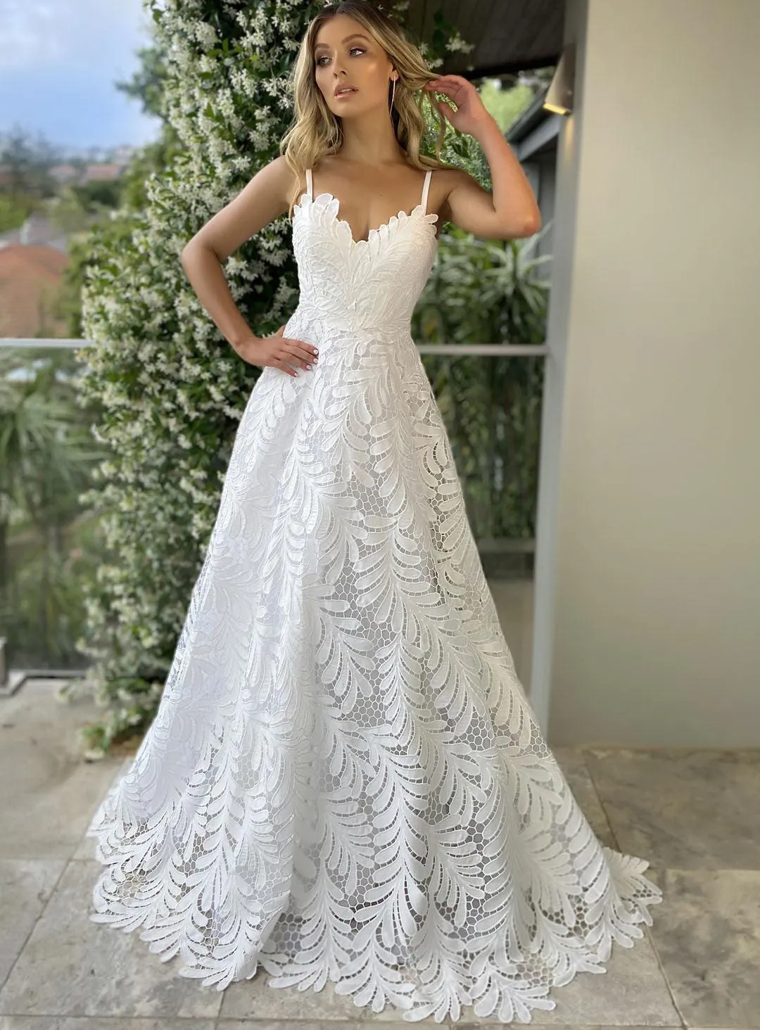 Jadore JX5032 Gown - White